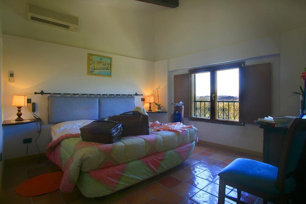 بانيو أَ ريبولِ Residence Golf Club Ristorante Centanni الغرفة الصورة